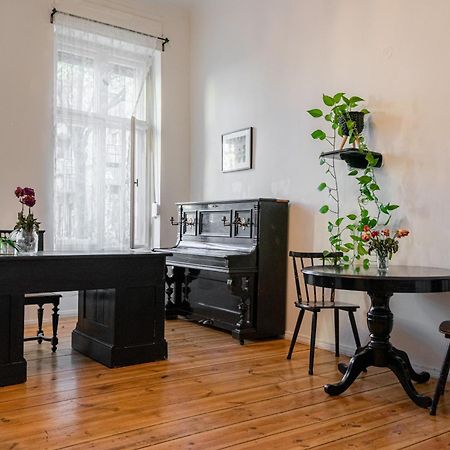 Boutique Altbau Apartment Berlin Bagian luar foto